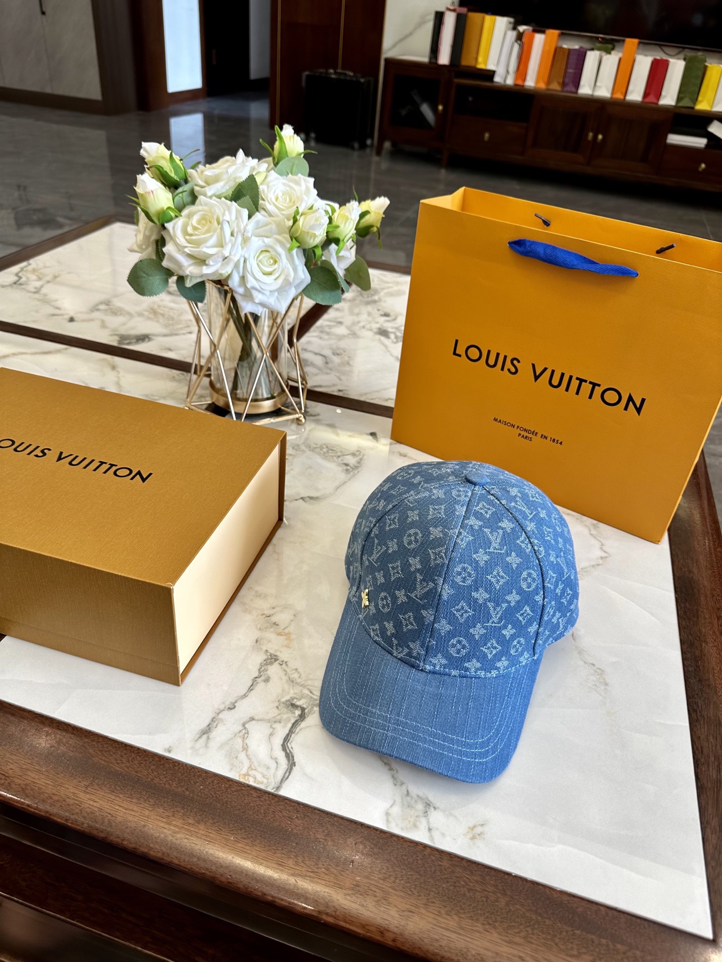 LV hat model 35